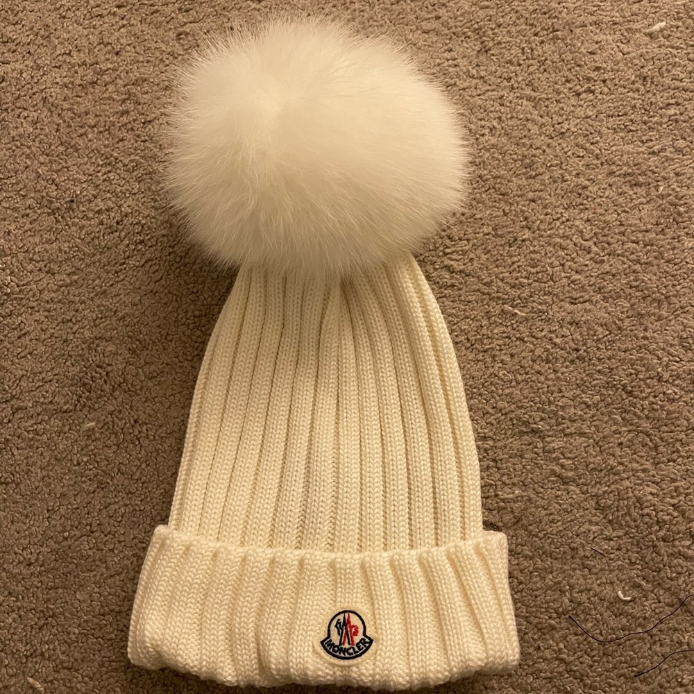 Womens white moncler beanie